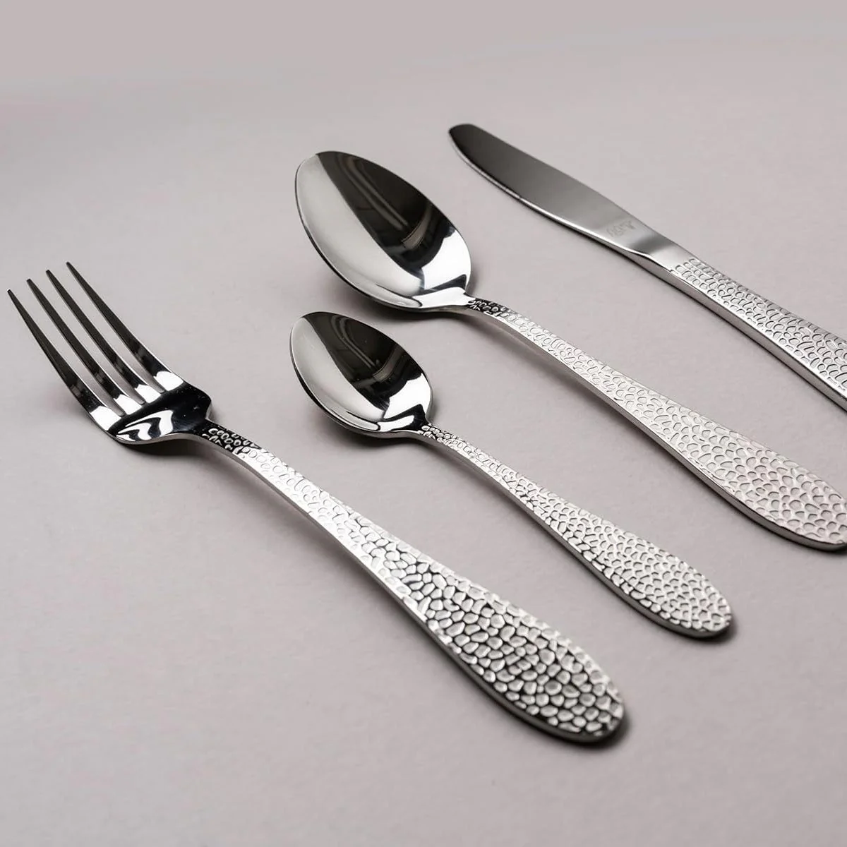 Kadirelli Bestekset - 24-delig - Zilver - 6-Persoons - Gehamerd Handvat - Afbeelding 4